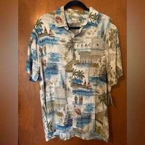 Batik Bay Rayon Button Down Short Sleeve Boats Surfboards Palm Trees Ocean